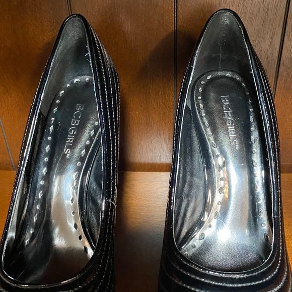 BCBGirls Leather Upper Textured High Heels Shoes Cordovan  Size 7.5 Black - Picture 6 of 8
